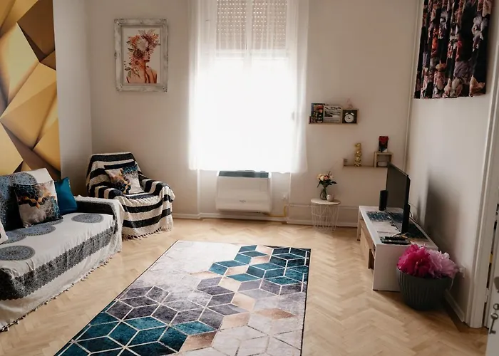 Fand Center Luxury Апартаменты