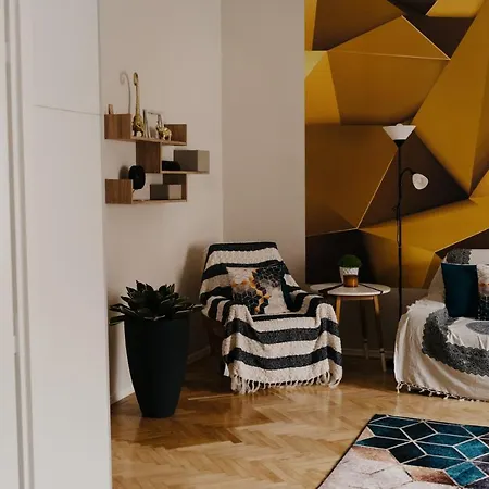 Fand Center Luxury Apartment *