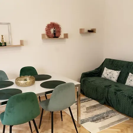 Fand Center Luxury Apartamento *